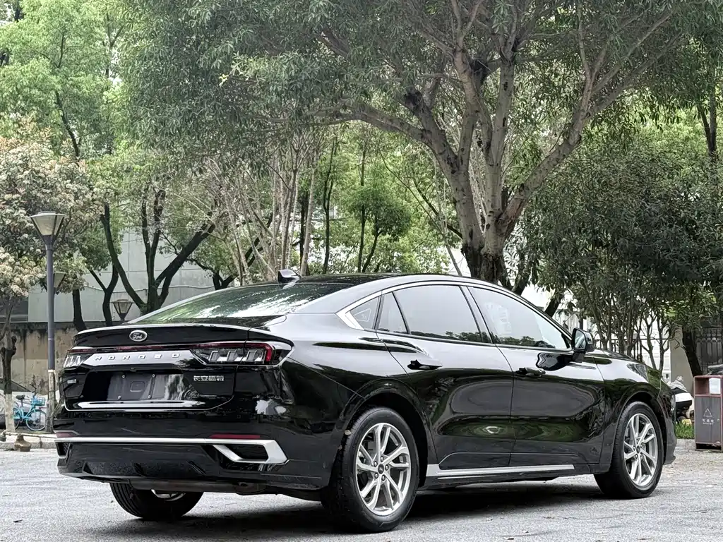 Ford Mondeo 2023 — фото 15