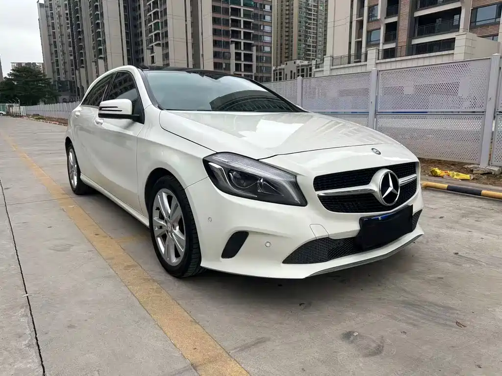 Mercedes-Benz A-Class 2016 — фото 3