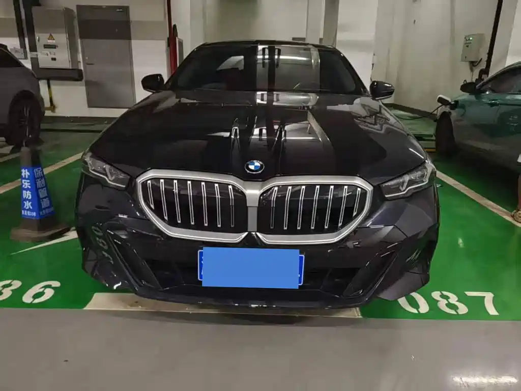 BMW 5 Series 2025