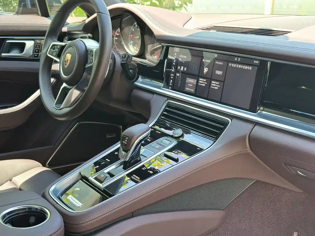 Porsche Panamera 2018 — фото 10