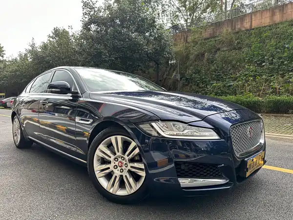 Jaguar XFL 2018