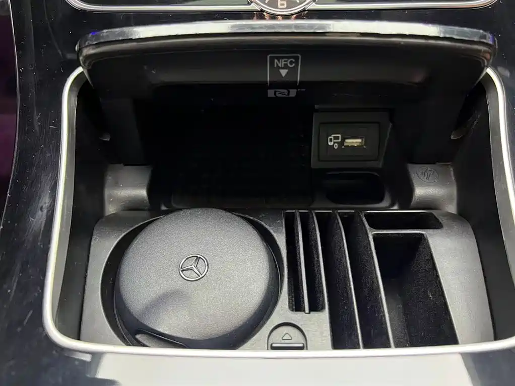 Mercedes-Benz E-Class 2017 — фото 11