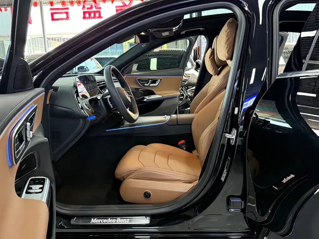 Mercedes-Benz E-Class 2025
