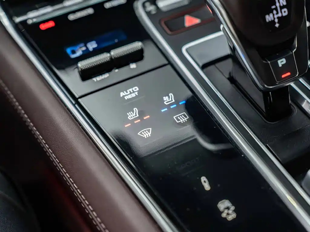 Porsche Panamera Hybrid 2021 — фото 15