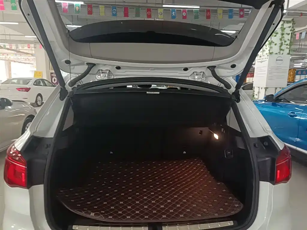 BMW X1 2018 — фото 19
