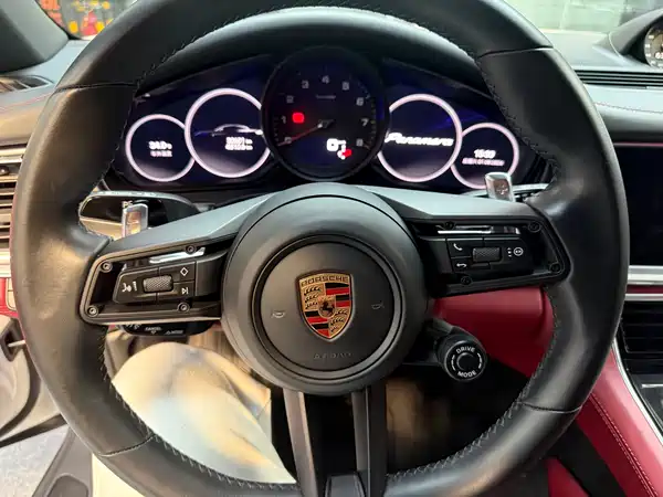 Porsche Panamera 2024