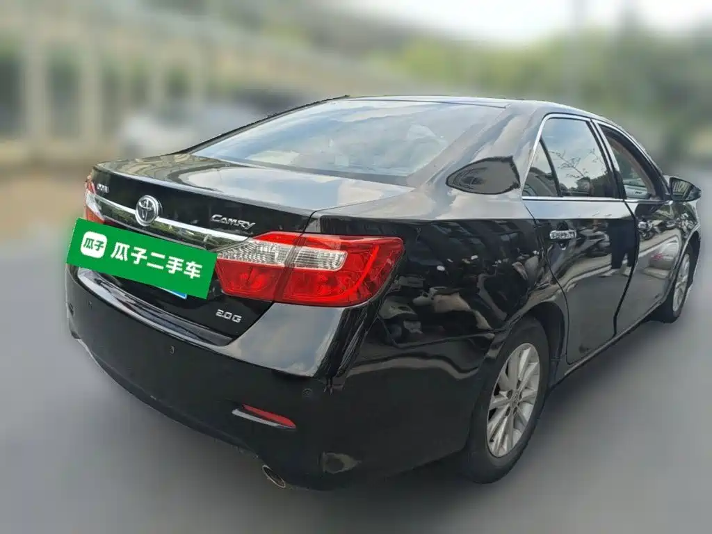 Toyota Camry 2014 — фото 6