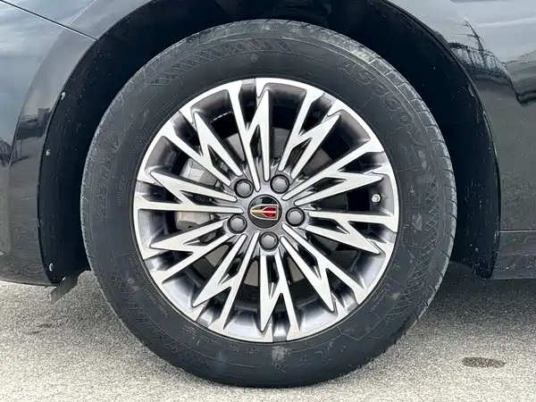 Hongqi H5 2023
