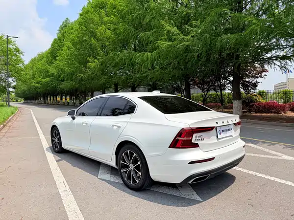 Volvo S60 2020