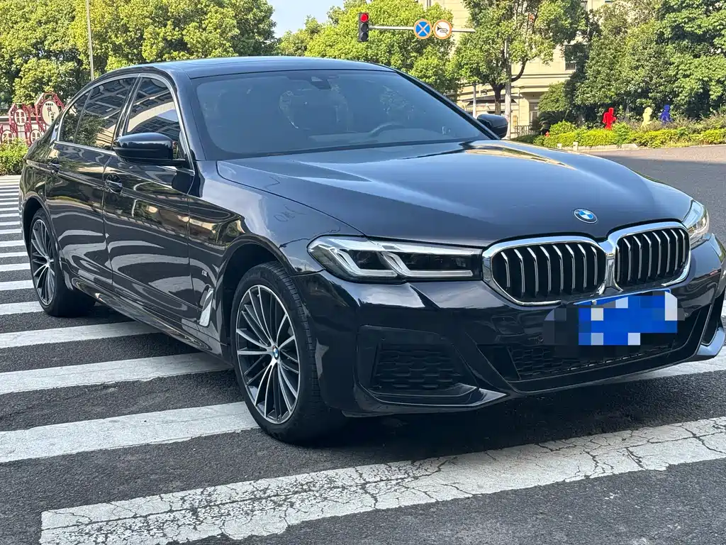 BMW 5 Series 2023
