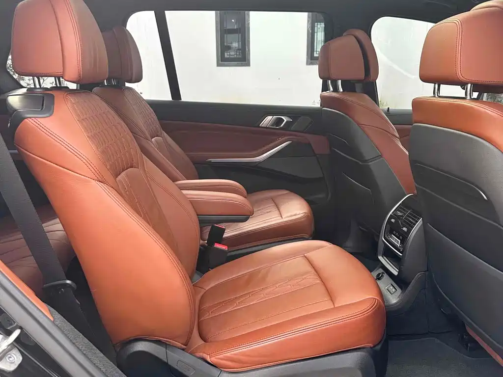 BMW X7 2022 — фото 12