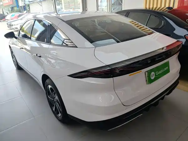 Geely Galaxy L6 2024