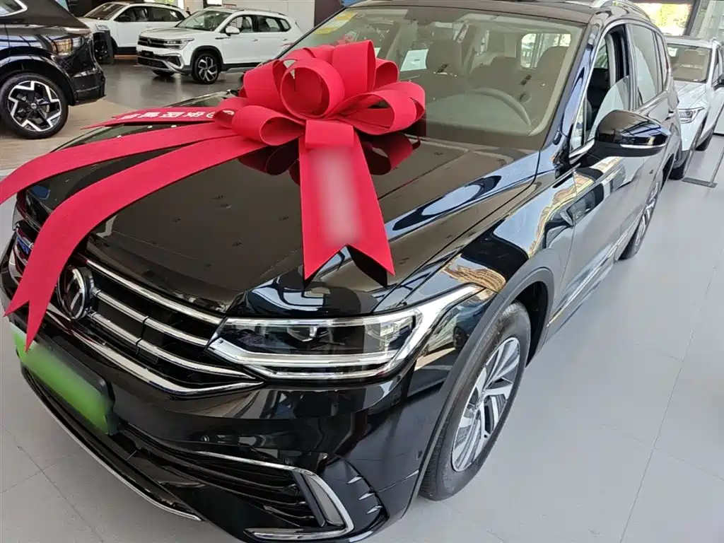 Volkswagen Tiguan L PHEV 2025