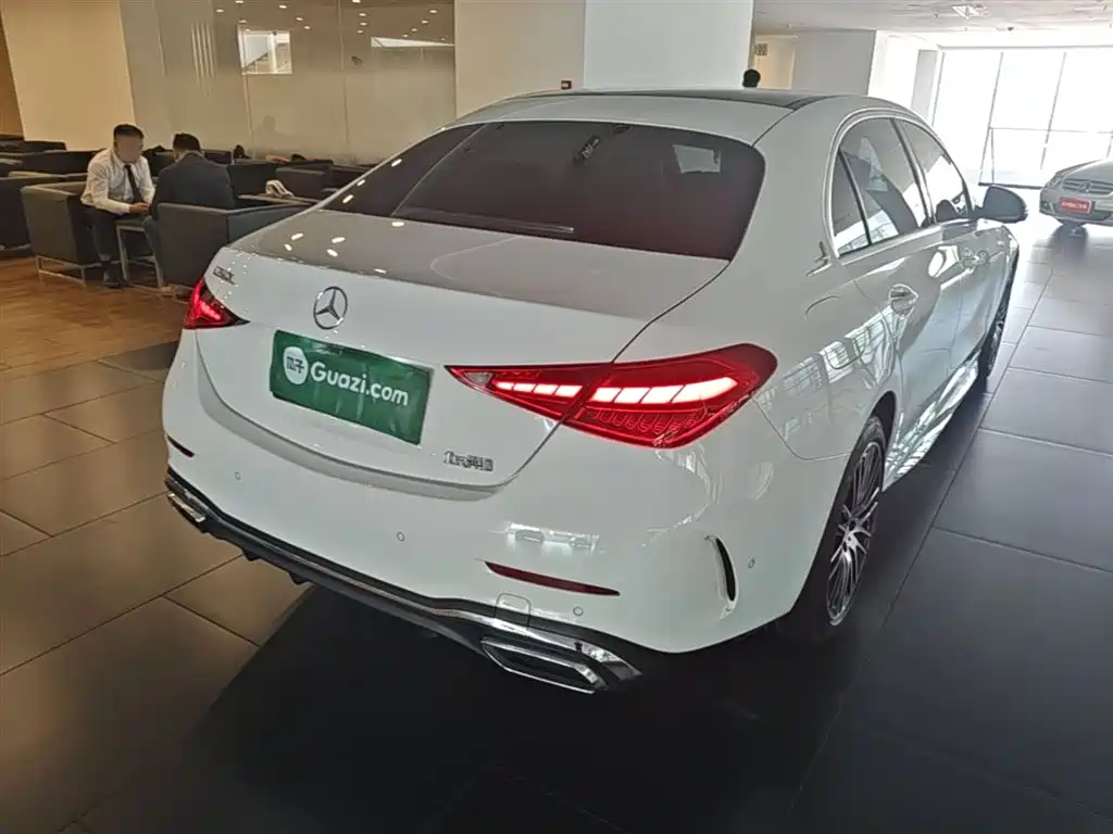 Mercedes-Benz C-Class 2024 — фото 7