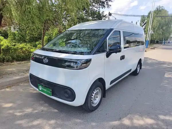 Maxus Dana V1 2024
