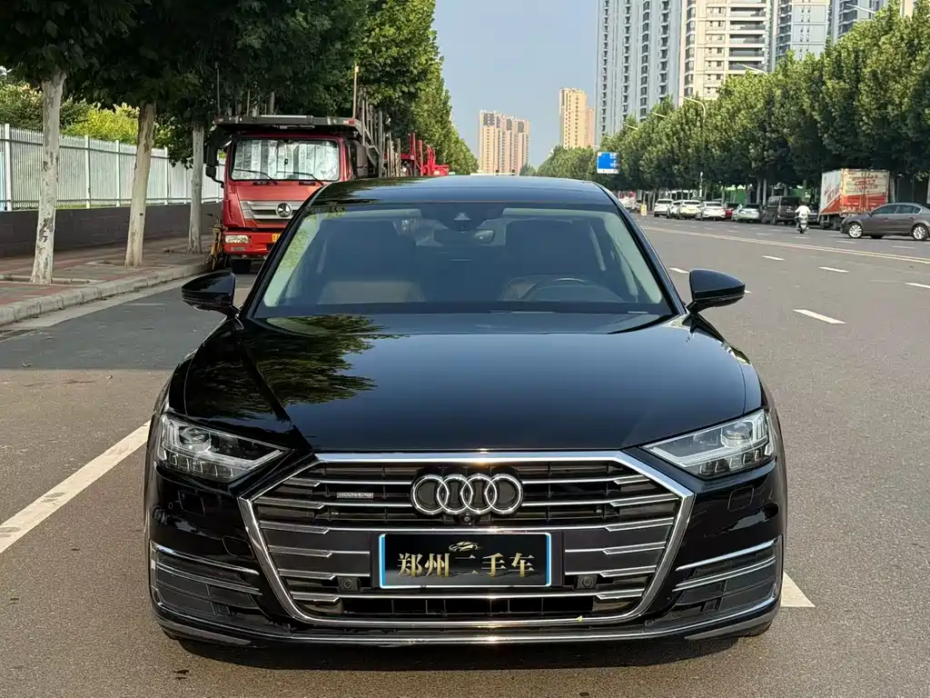 Audi A8 2018 — фото 2