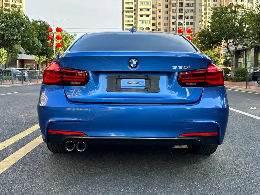BMW 3 Series 2018 — фото 8