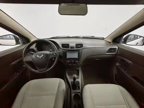 Wuling Hongguang 2016