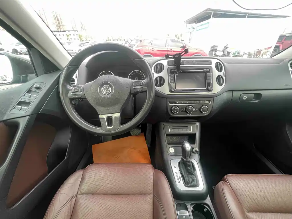 Volkswagen Tiguan 2017 — фото 16