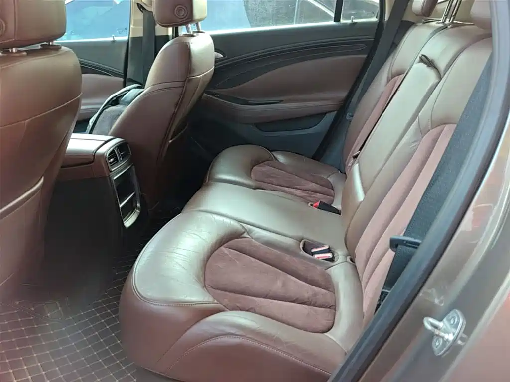 Buick Envision Plus 2016 — фото 17