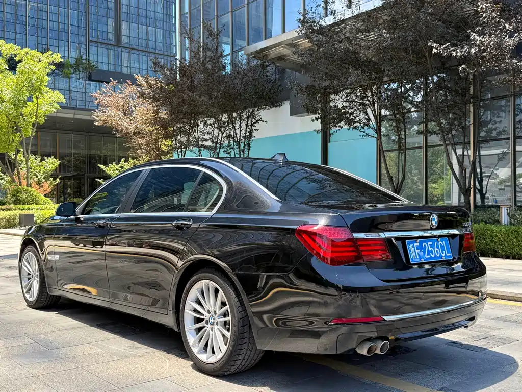 BMW 7 Series 2014 — фото 6