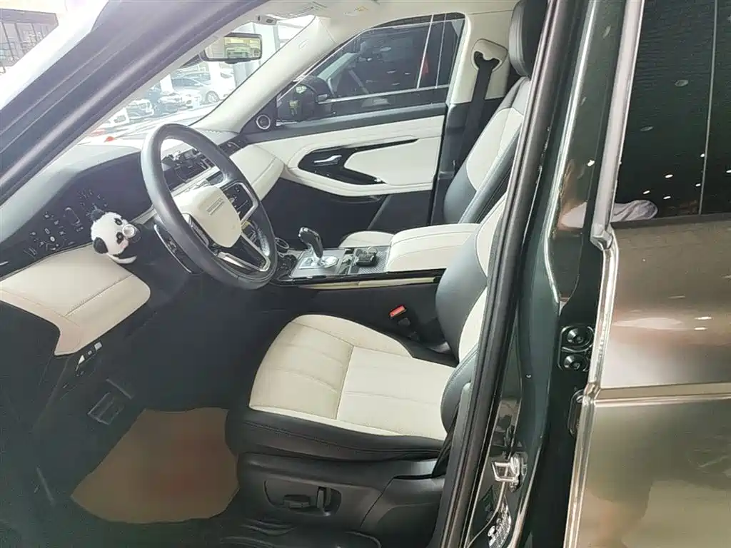 Land Rover Evoque 2022 — фото 15