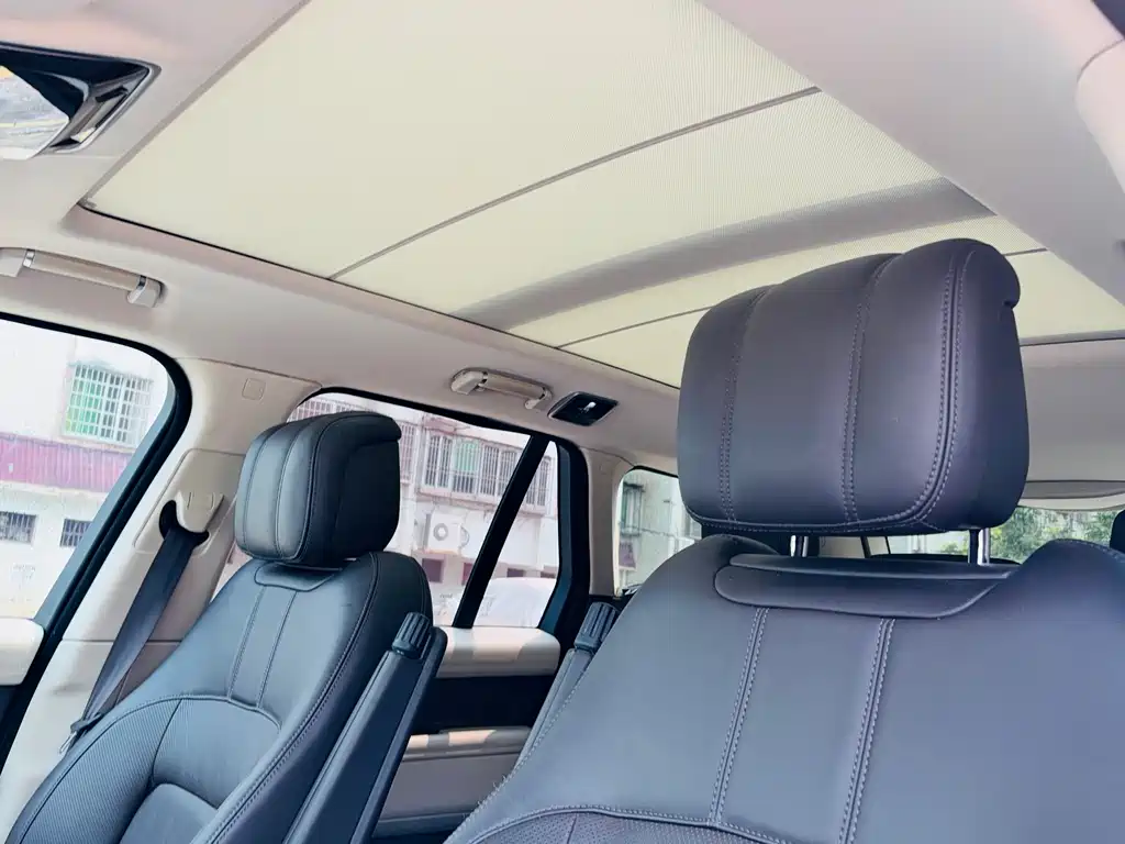 Land Rover Range Rover 2019 — фото 17