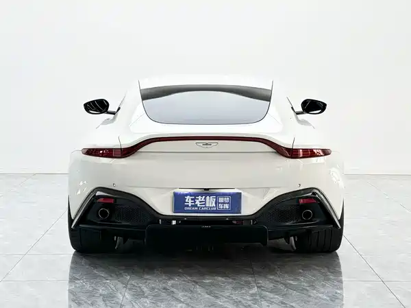 Aston Martin V8 Vantage 2020