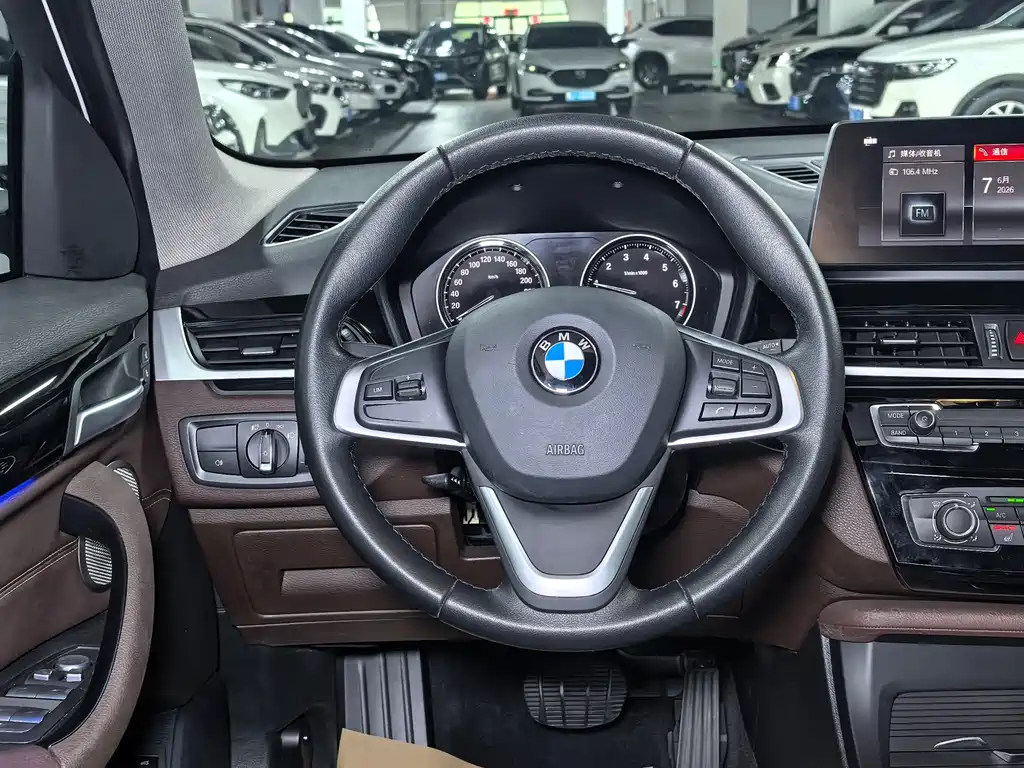 BMW X1 2022 — фото 12