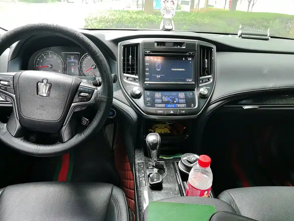 Toyota Crown 2019 — фото 13