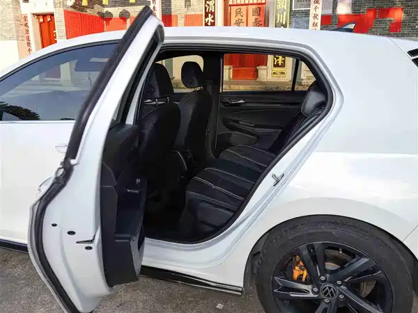 Volkswagen Golf 2023