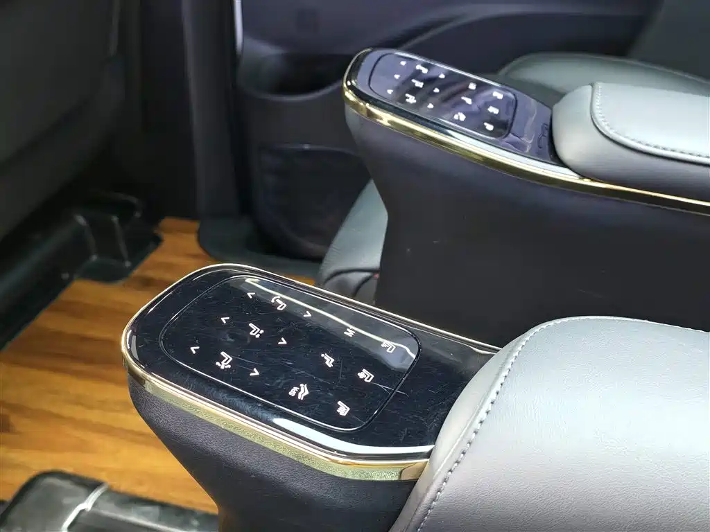 GAC Motor Trumpchi M8 2023 — фото 22