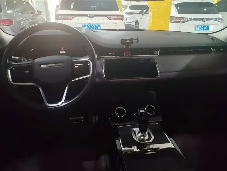 Land Rover Evoque 2021 — фото 12