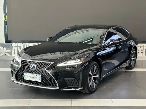 Lexus LS 2021