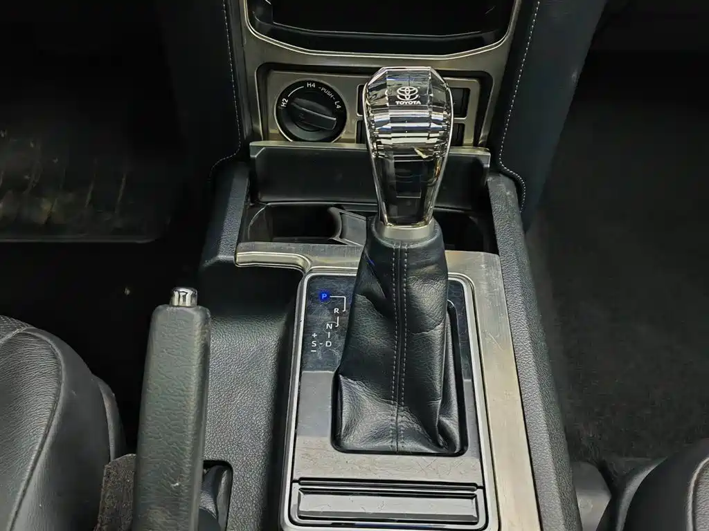 Toyota Prado 2018 — фото 13