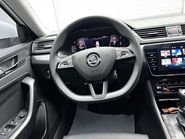 Skoda Superb 2024