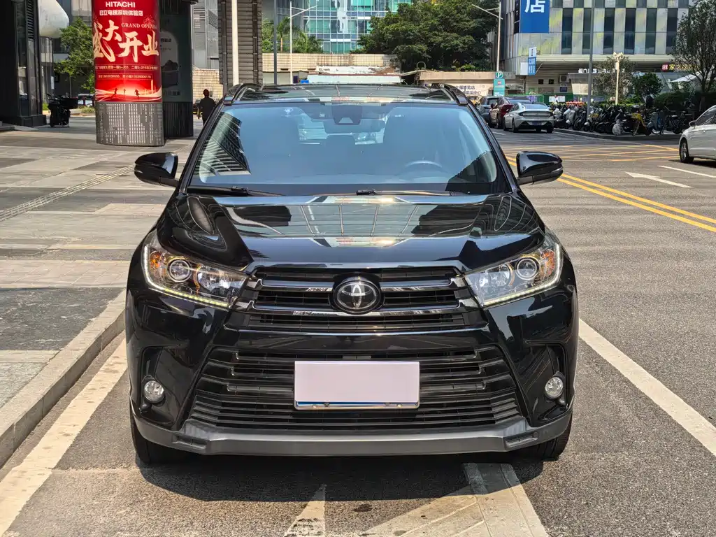Toyota Highlander 2020 — фото 3