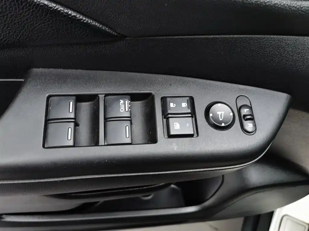 Honda CR-V 2017 — фото 9