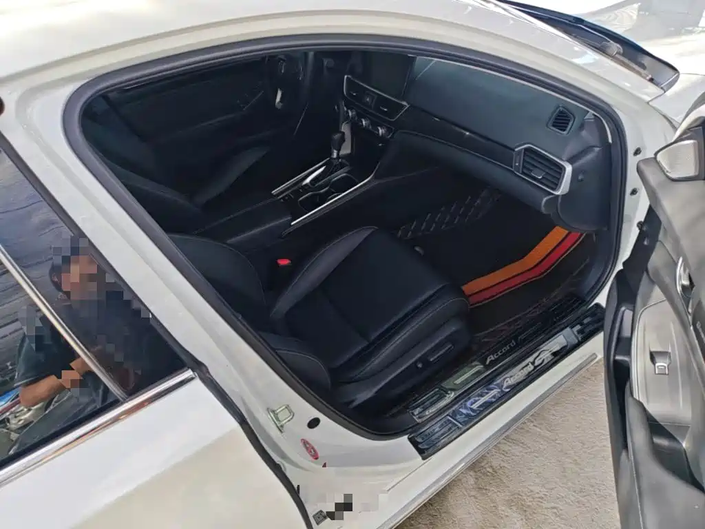Honda Accord 2022 — фото 11