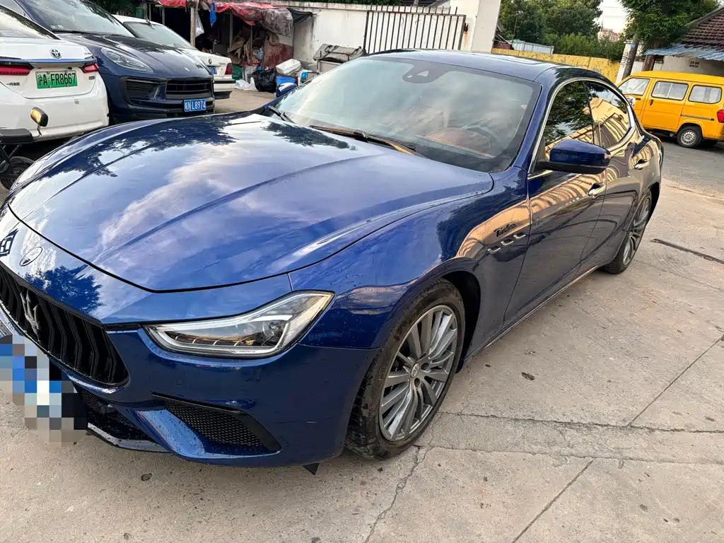 Maserati Ghibli 2024 — фото 1
