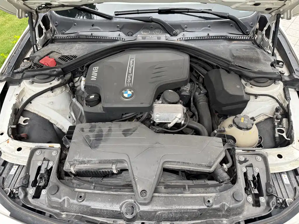 BMW 3 Series 2015 — фото 32