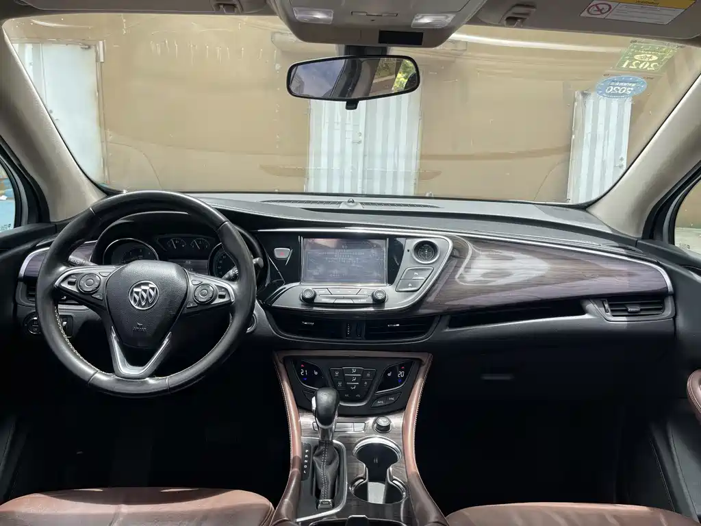 Buick Envision Plus 2017 — фото 11