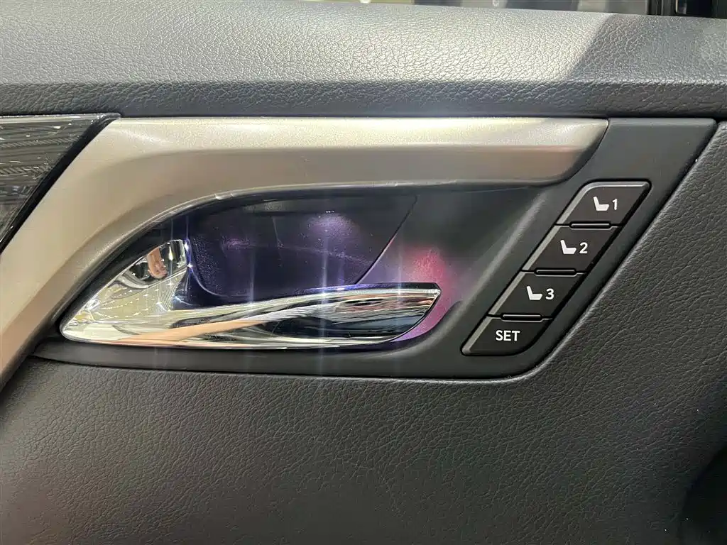 Lexus RX 2022 — фото 15