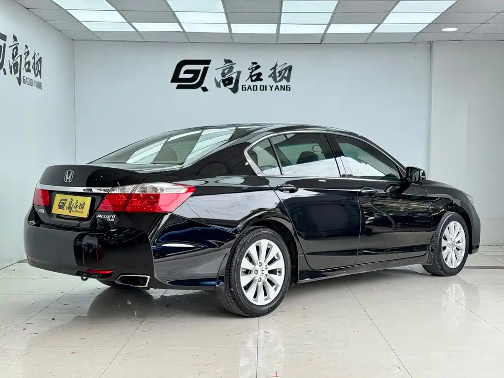 Honda Accord 2015 — фото 24