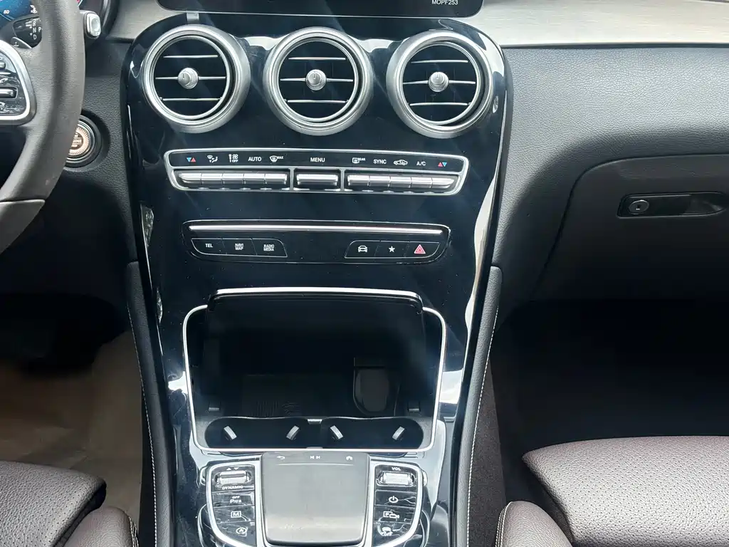Mercedes-Benz GLC 2023 — фото 12