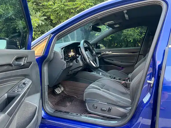 Volkswagen Golf 2022