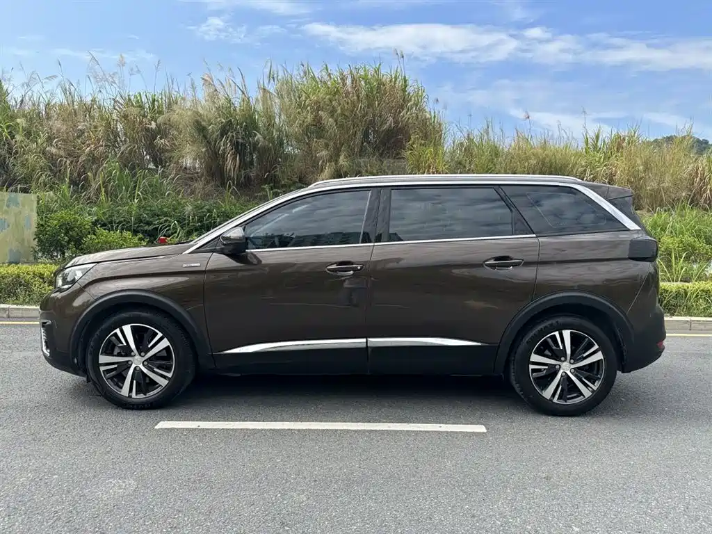 Peugeot 5008 2017 — фото 2