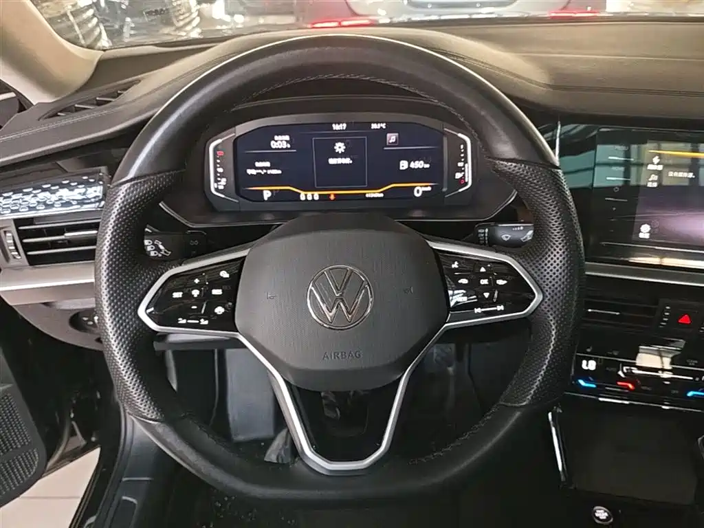 Volkswagen Passat 2023 — фото 11