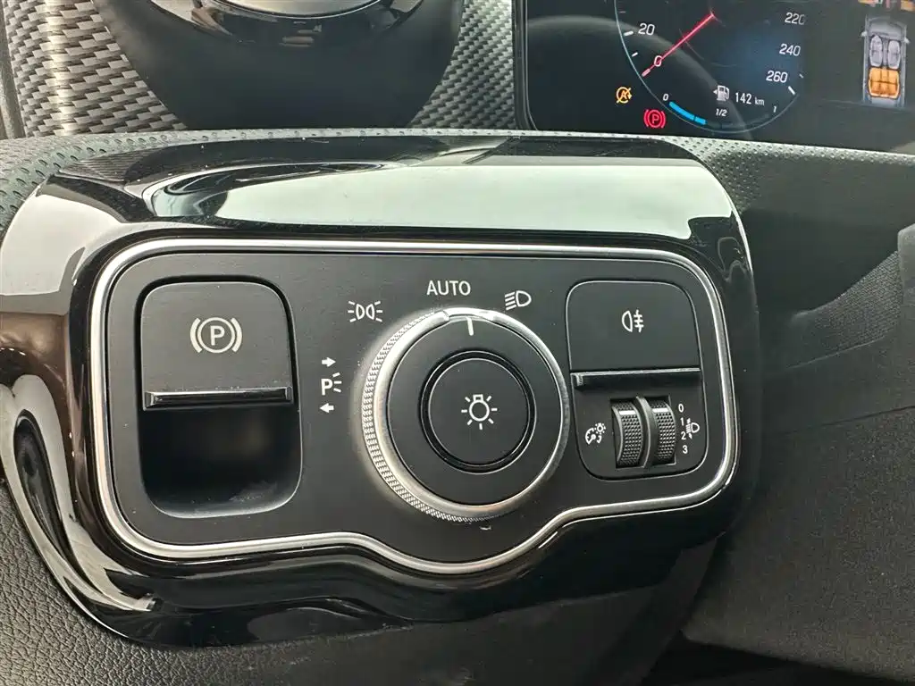 Mercedes-Benz A-Class 2022 — фото 16