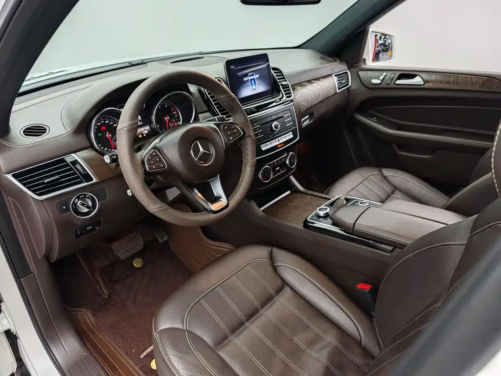Mercedes-Benz GLE 2018 — фото 10